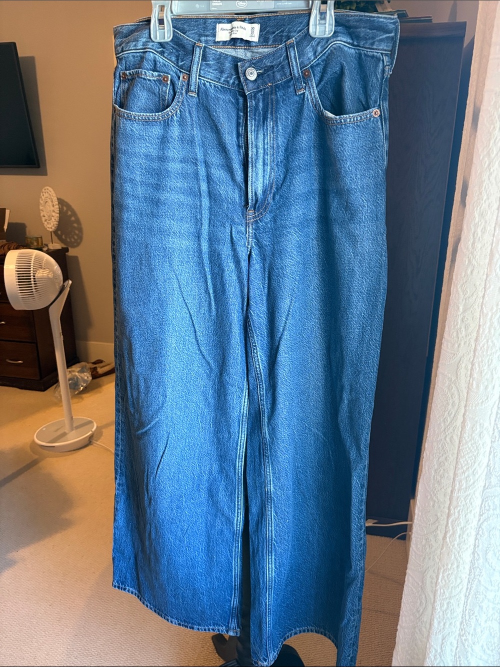 Abercrombie & Fitch women’s high rise wide leg Relaxed Blue Denim Jeans